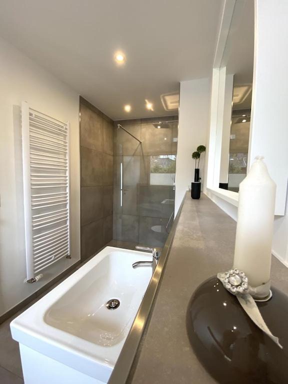 Holiday home 'achterdeck' Moderne & Hochwertige Hausscheibe In Sackgassenlage! Westerholz