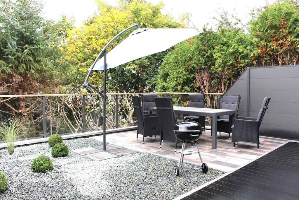 'achterdeck' Moderne & Hochwertige Hausscheibe In Sackgassenlage! *