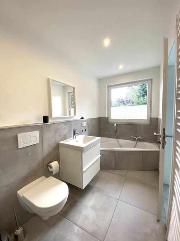 'achterdeck' Moderne & Hochwertige Hausscheibe In Sackgassenlage! Westerholz