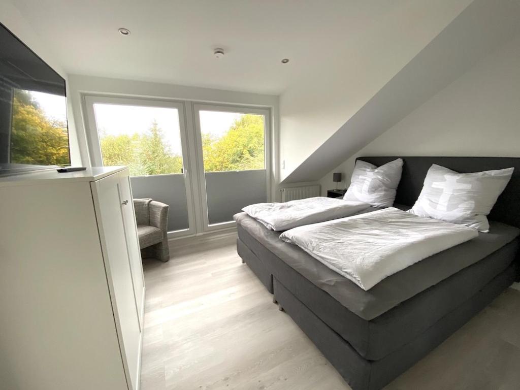 'achterdeck' Moderne & Hochwertige Hausscheibe In Sackgassenlage! * Westerholz